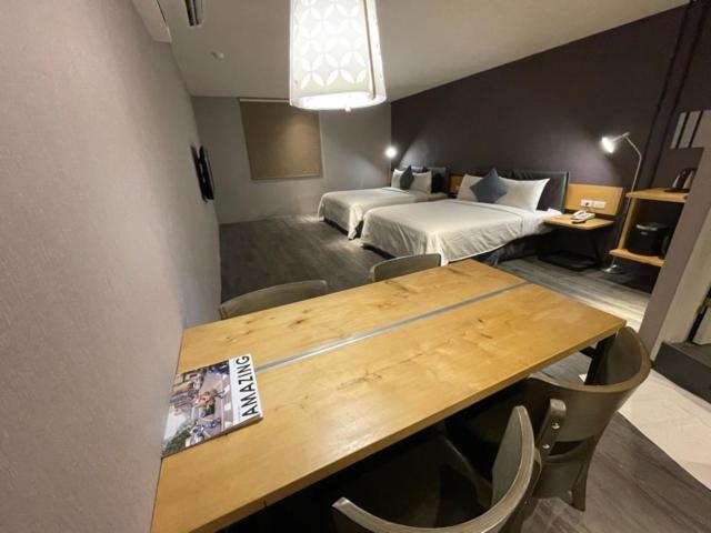 Roppongi Motel - Dalian Pingtung Luaran gambar