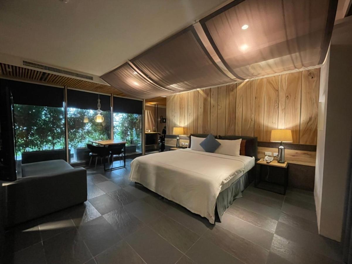 Roppongi Motel - Dalian Pingtung Luaran gambar