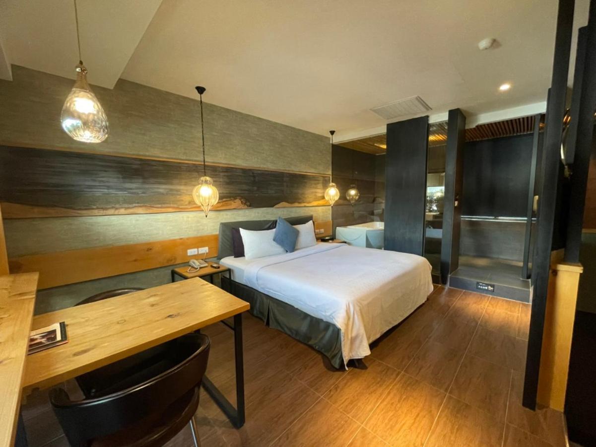 Roppongi Motel - Dalian Pingtung Luaran gambar