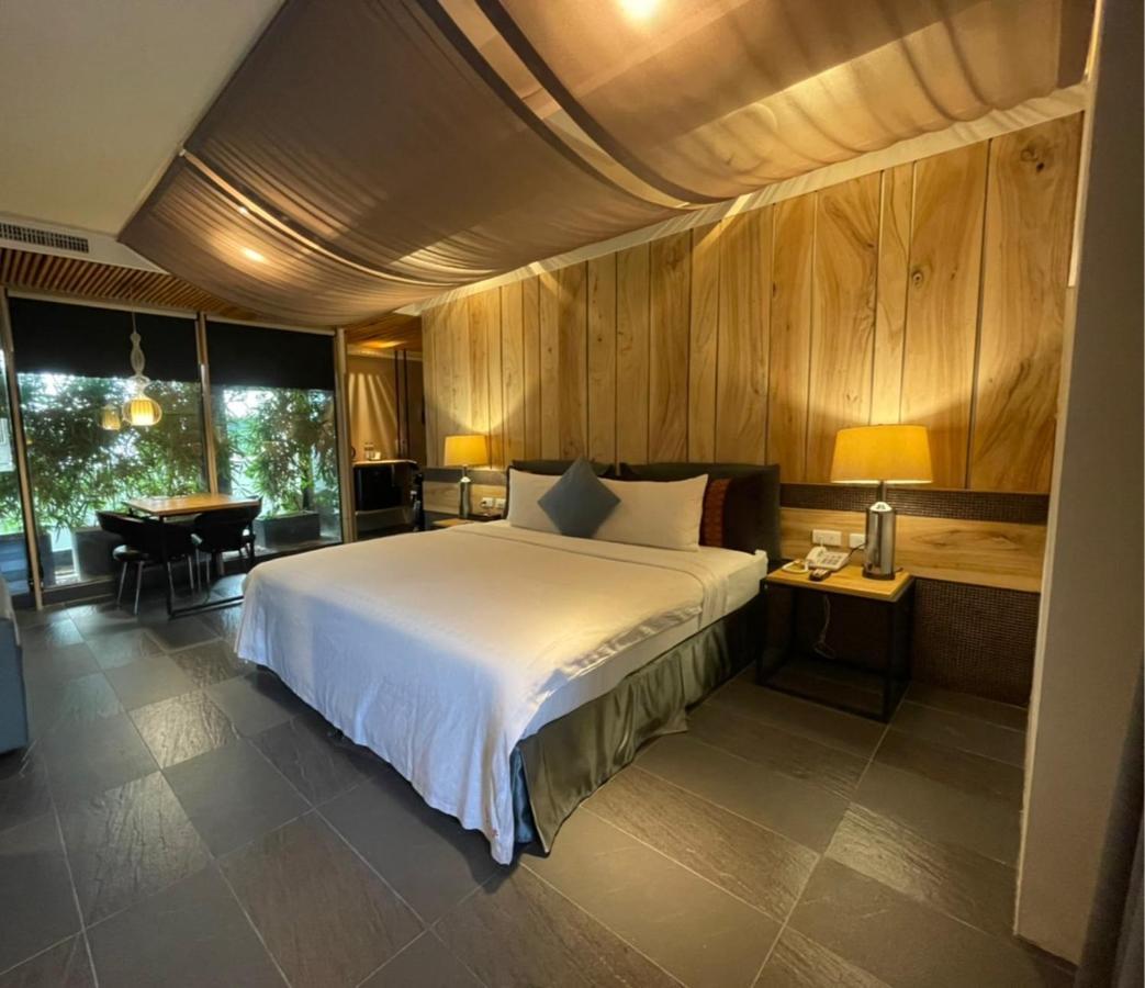 Roppongi Motel - Dalian Pingtung Luaran gambar