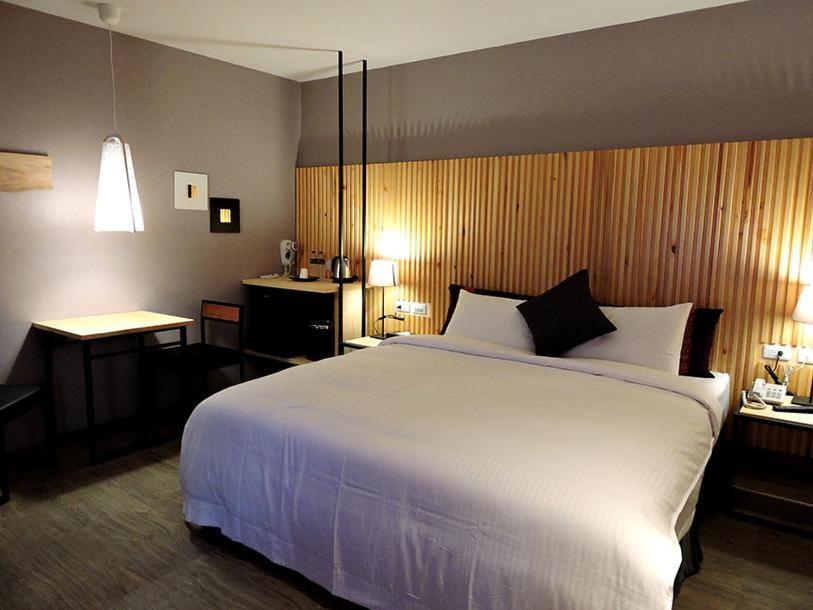 Roppongi Motel - Dalian Pingtung Luaran gambar